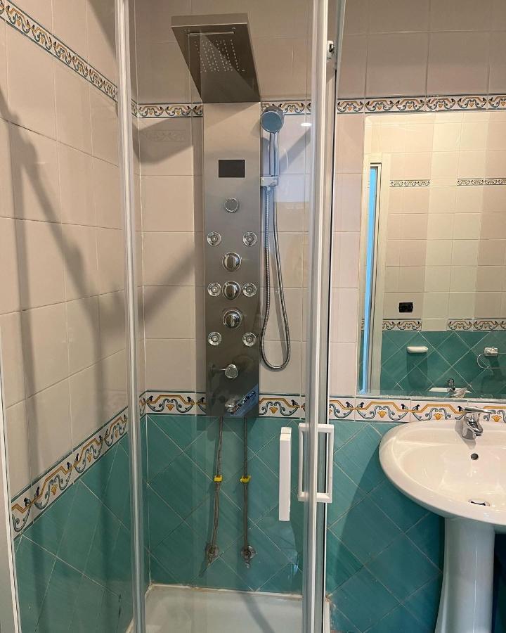 نابولي La Svolta Rooms المظهر الخارجي الصورة