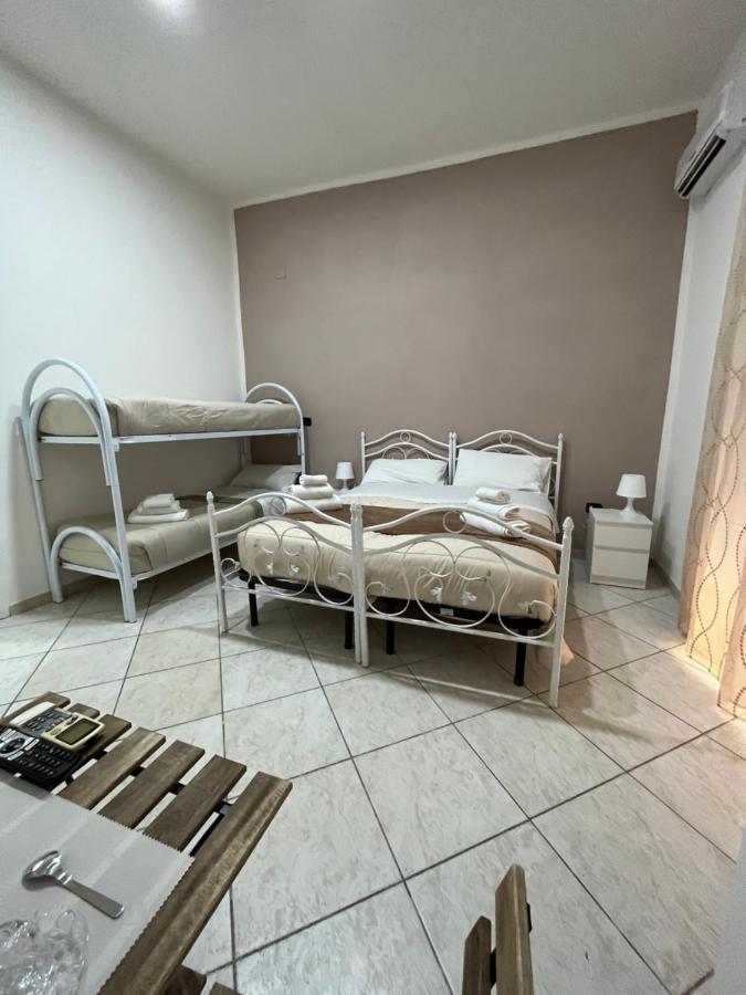 نابولي La Svolta Rooms المظهر الخارجي الصورة