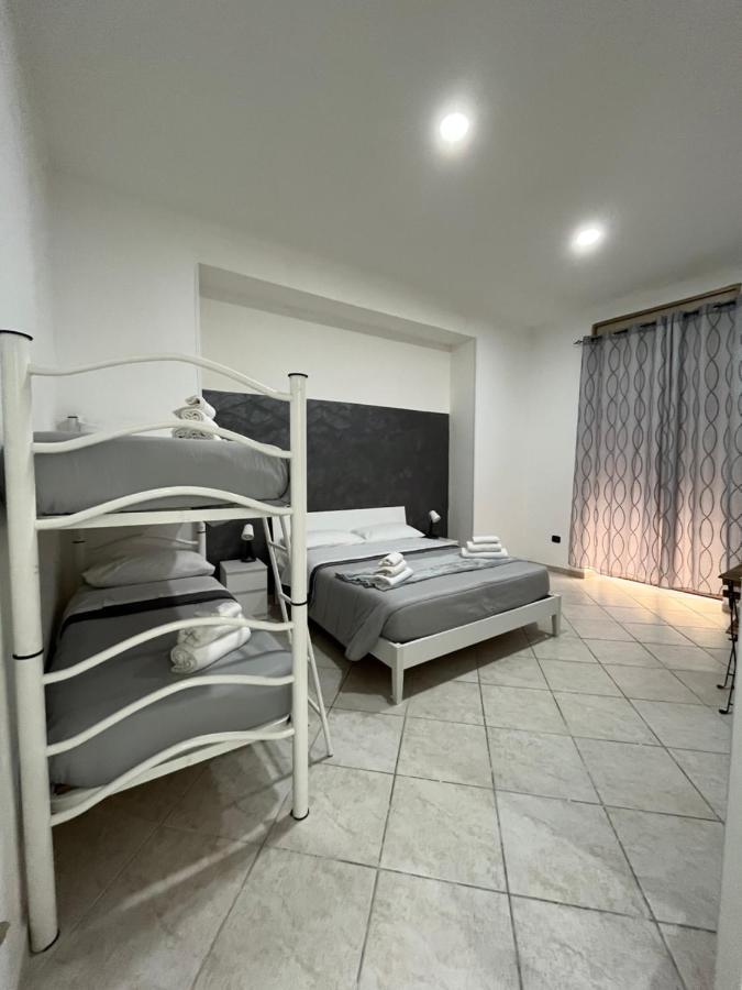 نابولي La Svolta Rooms المظهر الخارجي الصورة